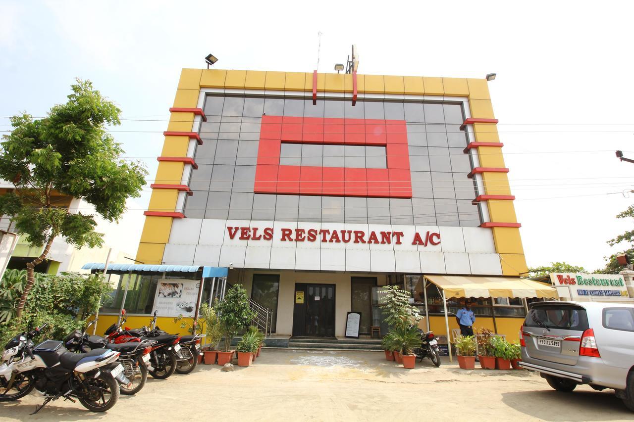 Vels Hotel Puducherry Zewnętrze zdjęcie